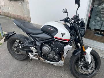 Triumph trident 660
