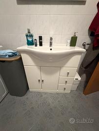 Mobile bagno completo con lavabo e specchio