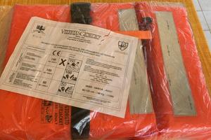 Giubbotto di salvataggio ed galleggiamento