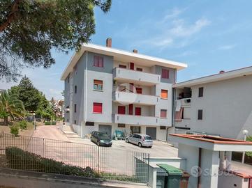 5 LOCALI A PINETO