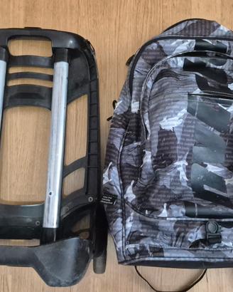 Zaino Invicta con trolley  , sembra nuovo