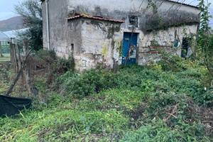 Terreno 1600 metri quadri con casa rurale