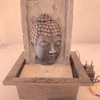Fontanella a forma di budda con luce