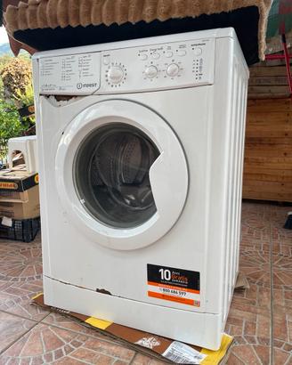 lavatrice indesit 8kg + lettino per neonato