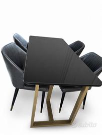 Elegante tavolo da pranzo in vero marmo nero
