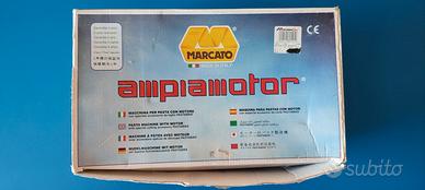 Macchina per pasta con motore