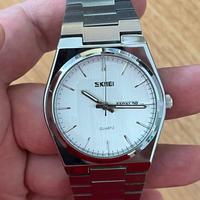 Orologio con bracciale integrato