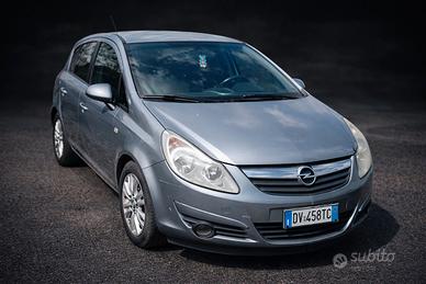 Opel corsa 1.3 enjoy 