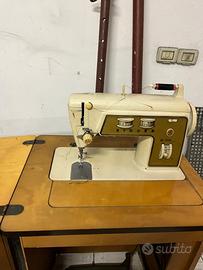 Macchina da cucire Singer 700