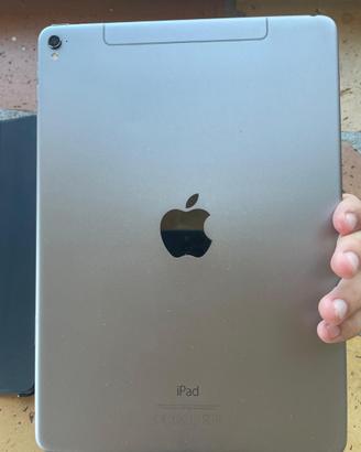 iPad Pro 9.7  128GB. 2017