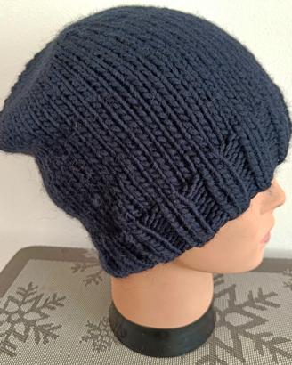 Berretto classico blu scuro in misto lana