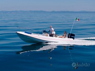 Boston Whaler Outrage 21 con Mercury 115 ORIGINALI