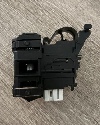Bloccoporta Lavatrice Indesit mod. 481010885440