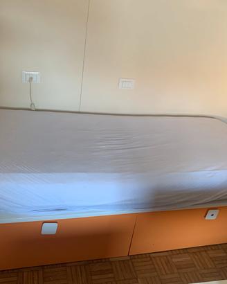 Struttura letto singolo con cassettoni