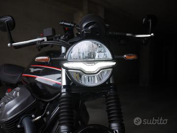 Moto Guzzi V7 Stone Special Edition | 1.748 km | A