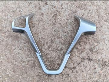 Cornice comandi al volante Ford Fiesta mk7