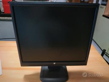 Monitor PC 17 pollici