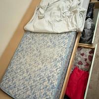 Letto matrimoniale e lettino singolo