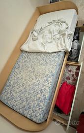 Letto matrimoniale e lettino singolo