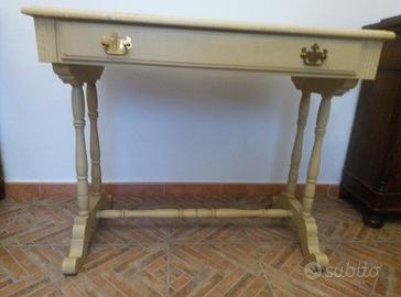 Tavolo stile shabby chic 