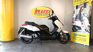 Yamaha X-Max 250