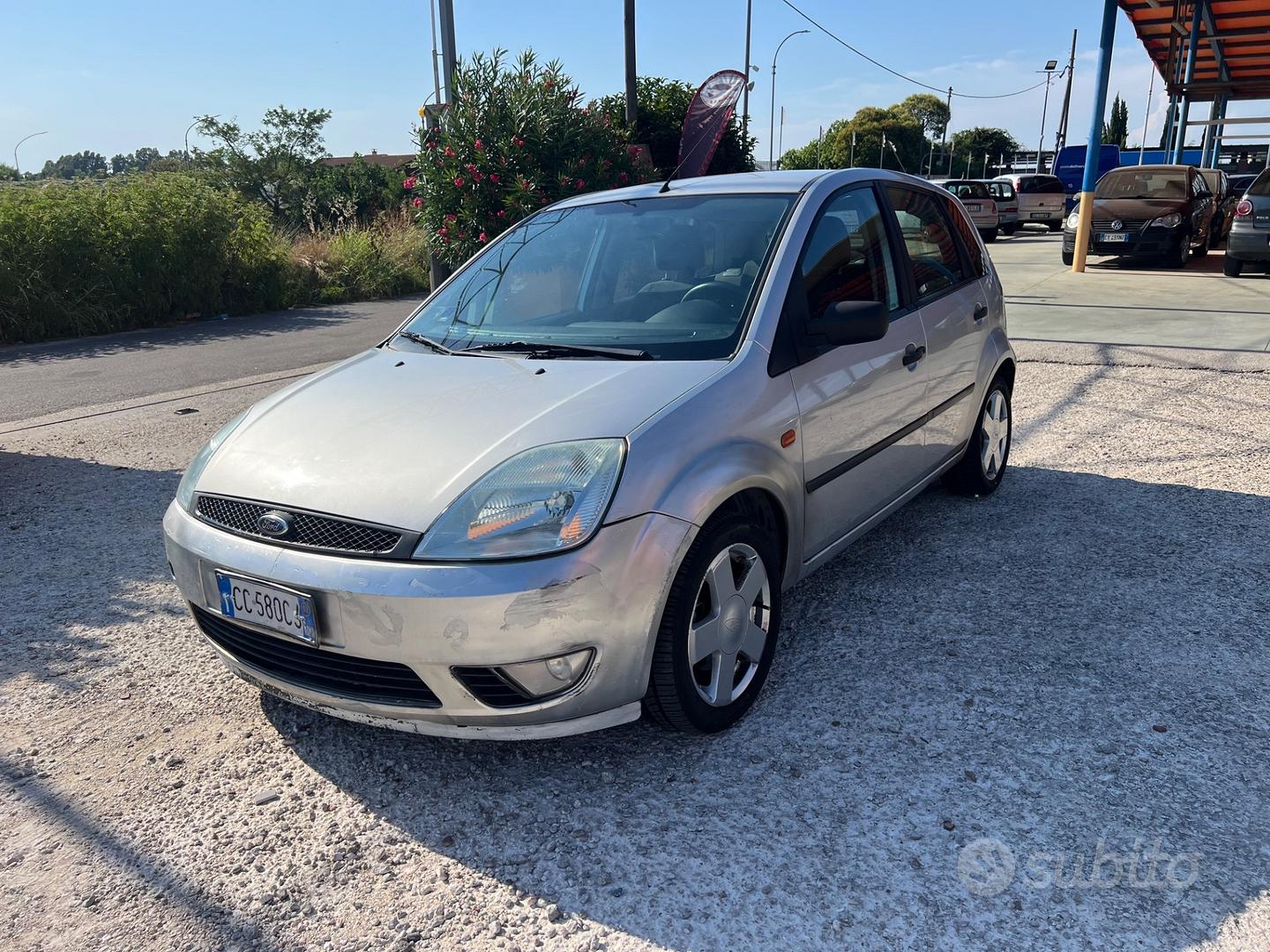 Ford Fiesta 2002 photo 2