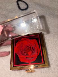 Cofanetto con rosa