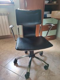 Sedia in pelle e acciaio cromato 