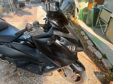 Tmax 560