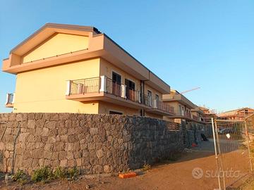 Villa accorpata nuova costruzione pressi i portali