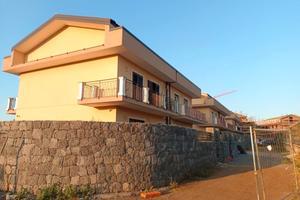 Villa accorpata nuova costruzione pressi i portali