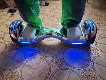 hoverboard BLUETOOTH, 15 KM/M, 20 ORE AUTONOMIA 
