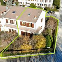 VILLA A SCHIERA A BESANA IN BRIANZA