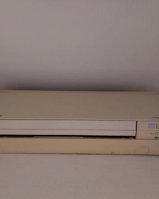 Condizionatore pompa di calore Daikin2motori3split