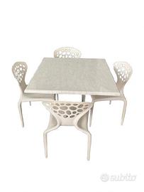 40 tavoli 90X90 e 180 sedie Moroso