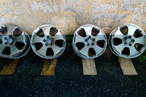 4 CERCHI IN LEGA AUDI SPEEDLINE 7.5Jx17 Et56