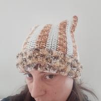 Cappello Fatto a Mano Righe Lana Bouclé handmade