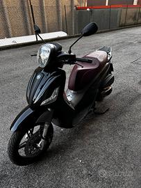 Piaggio Beverly 350 sport touring 2015