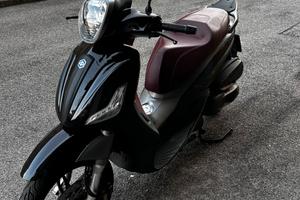 Piaggio Beverly 350 sport touring 2015