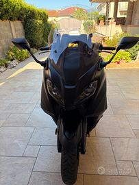Yamaha Tmax 560