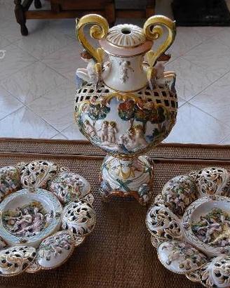 DUE Grandi Piatti Capodimonte + 1 vaso