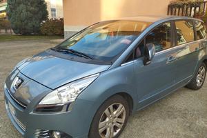 PEUGEOT 5008 ANNO 2010 2000 Diesel 7posti