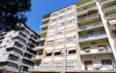 TRILOCALE CON BALCONE