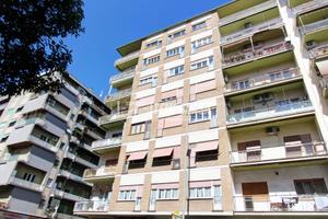 TRILOCALE CON BALCONE