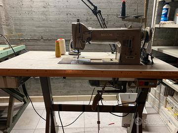 Macchina da cucire industriale Necchi