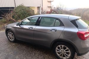  MERCEDES GLA