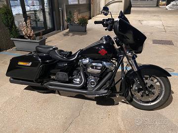 Harley Davidson Electra glide standard 107