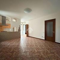 3 LOCALI A MOGLIANO VENETO