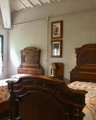 Letti fine 800’ in legno massello