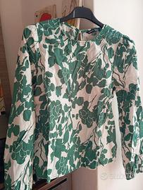 Camicia Shein bianca e verde.